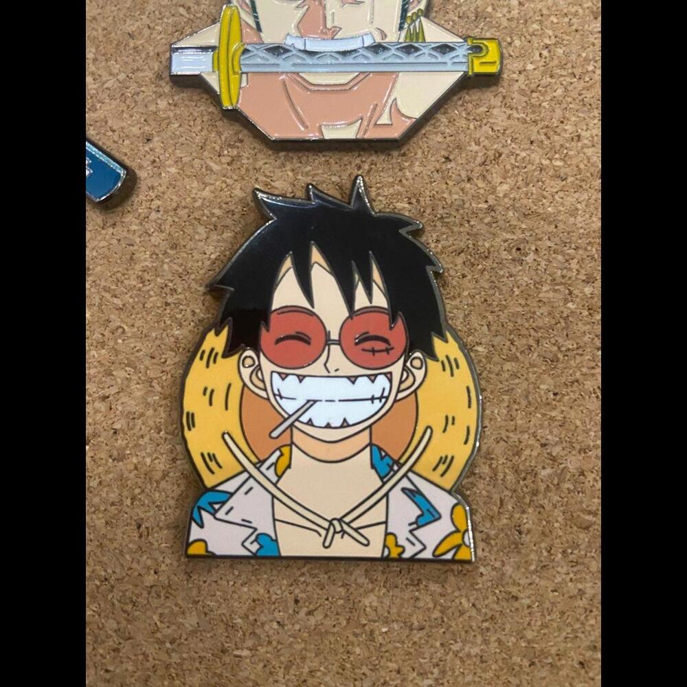 ONE PIECE Luffy  pin